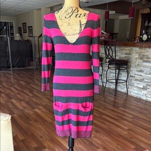 Express size medium pink and gray sweater dress with deep v neck and pockets